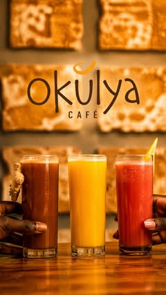 Três sumos naturais à frente do logótipo do Okulya